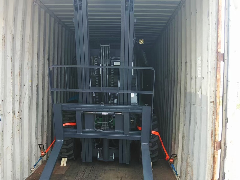 NEOlift, Romanya'ya Yaptığı Büyük Forklift Sevkiyatıyla Avrupa Varlığını Genişletiyor