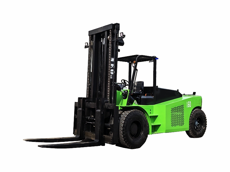 Ağır hizmet tipi elektrikli forklift bataryası bir vardiyada ne kadar süre dayanır?